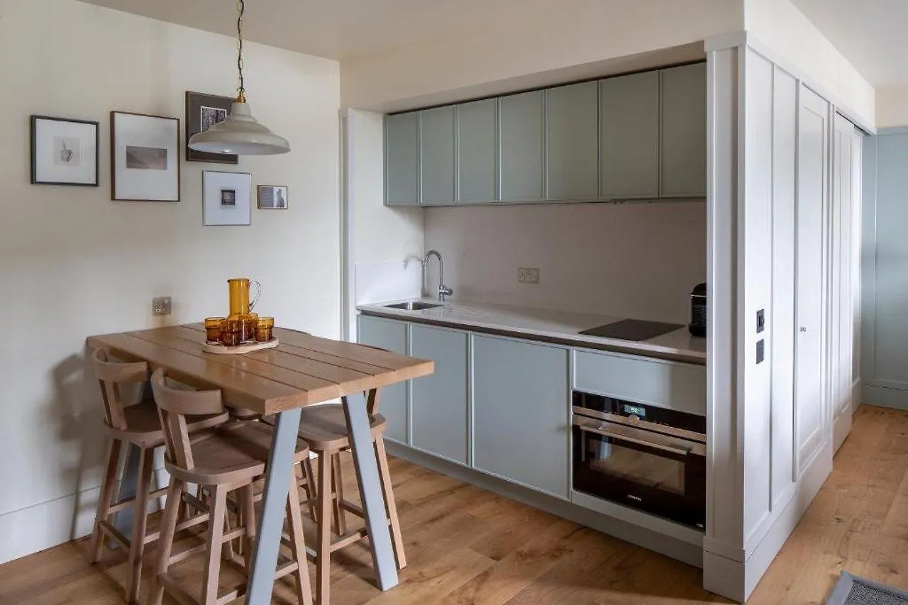Cheval Abbey Strand Apartments, At Holyrood Edinburgh Aparthotel