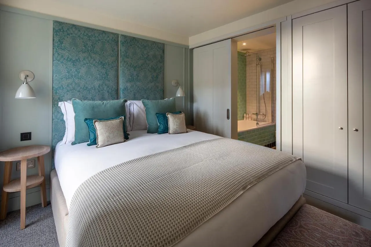 Cheval Abbey Strand Apartments, At Holyrood Edinburgh 5*,
