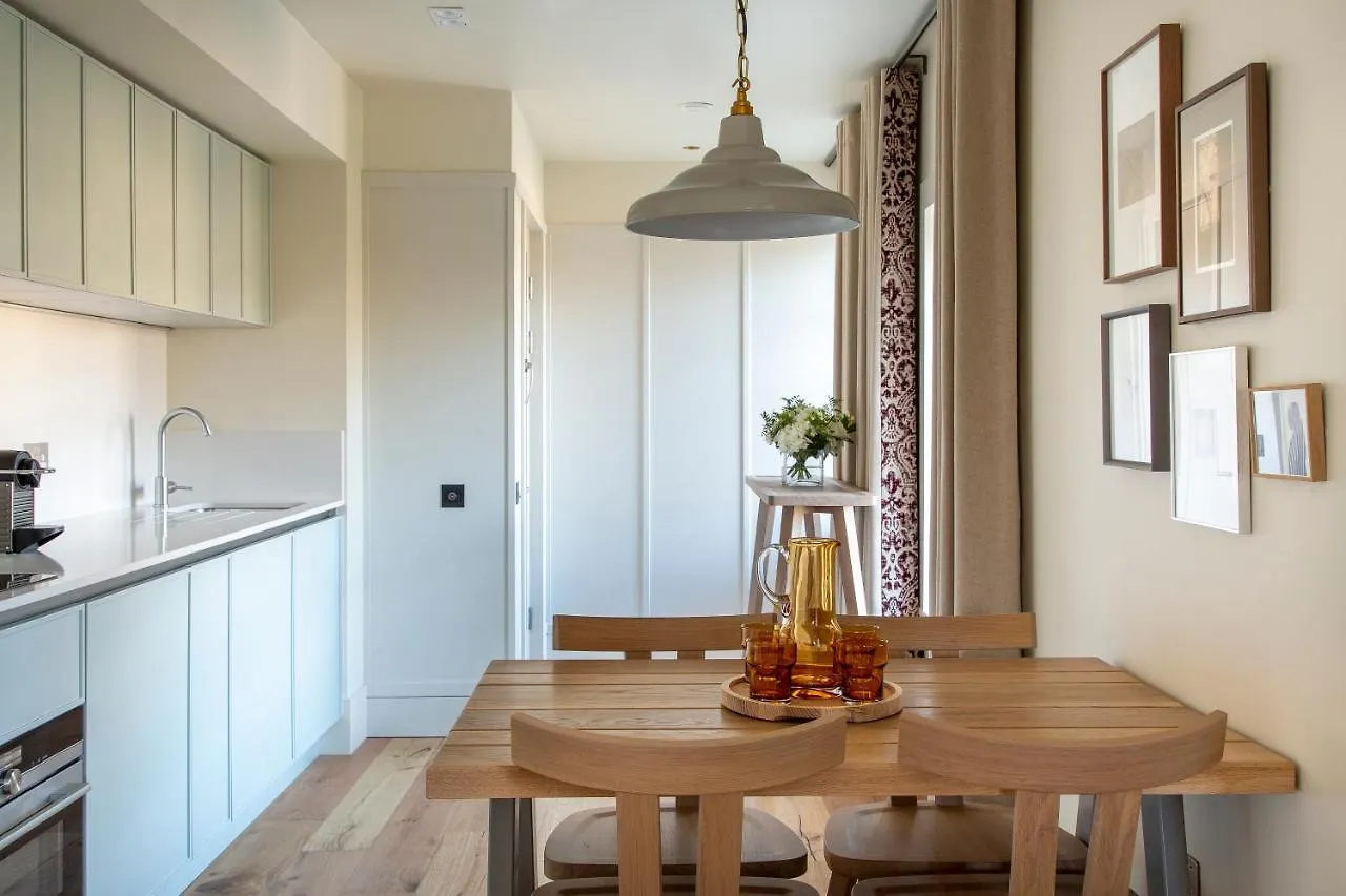 Aparthotel Cheval Abbey Strand Apartments, At Holyrood Edinburgh